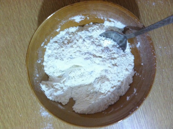 Творожный кекс с изюмом и грецким орехом