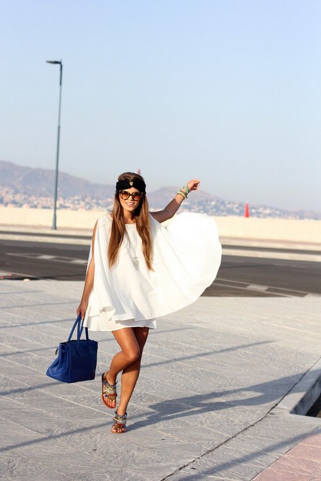 Как носить маленькое белое платье летом