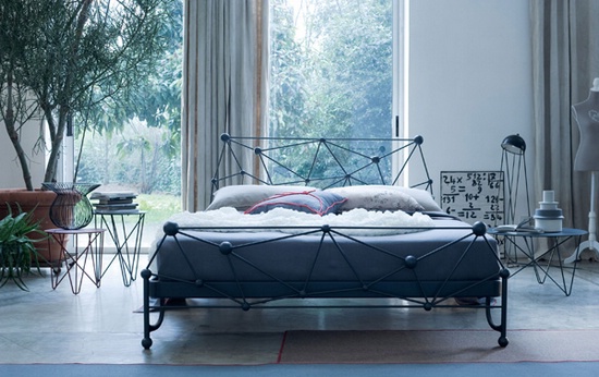 Изумительная и стильная кровать Astro от Ciacci