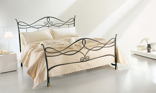 Изумительная и стильная кровать Astro от Ciacci
