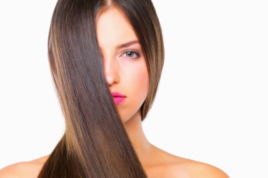 5 простых натуральных средств для шелковистых волос
