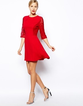 Как носить красное платье