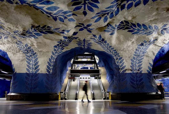 Стокгольмское метро: искусство повсюду