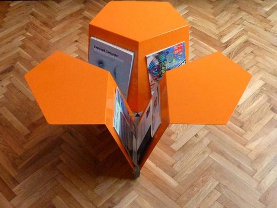 Кофейный столик/подставка для журналов News от Ignatov Architects