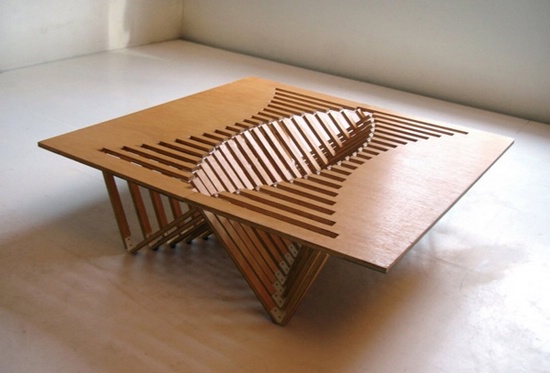 Компактный стол Rising Table