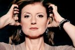 Женщины все чаще вынуждены идти на риск ради социальной адаптации