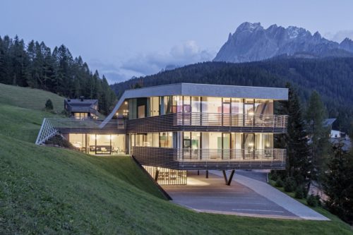 Strata Hotel Continuous Extension