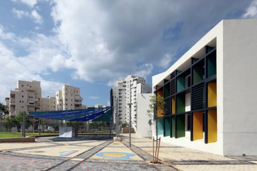 Elementary School in Tel Aviv (2015)