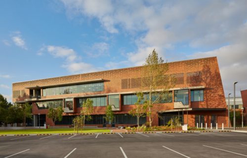 Curtin University Midland Campus / Lyons Architects + Silver Thomas Hanley