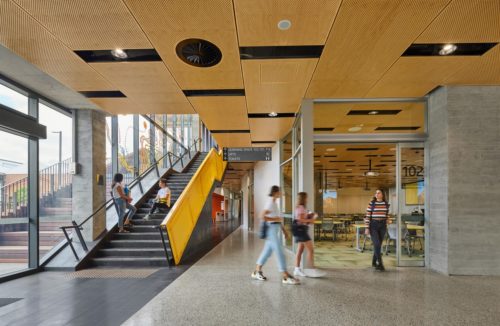 Curtin University Midland Campus / Lyons Architects + Silver Thomas Hanley
