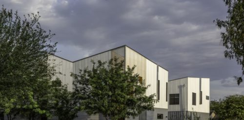 Kenneth Place Townhomes / Chen + Suchart Studio