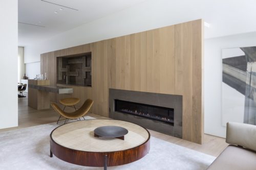 Brownstone House / Studio Arthur Casas