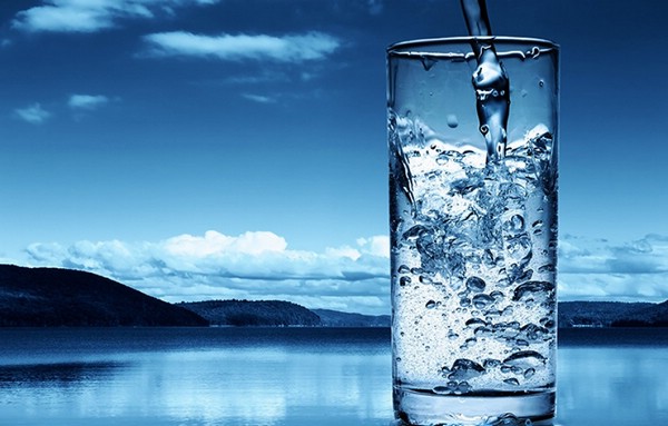 вода