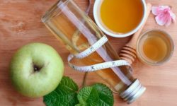 4 способа, которыми яблочный уксус может помочь избавиться от жира на животе