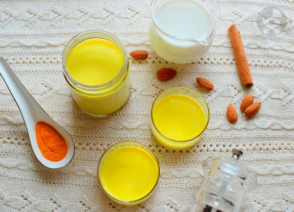 Молоко с куркумой