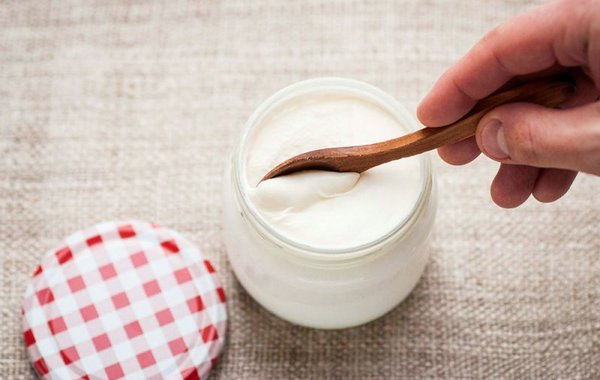 Включите в рацион пробиотические свойства йогурта